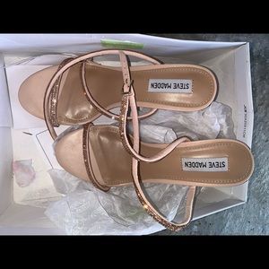 Steve Madden Ross gold strappy heel